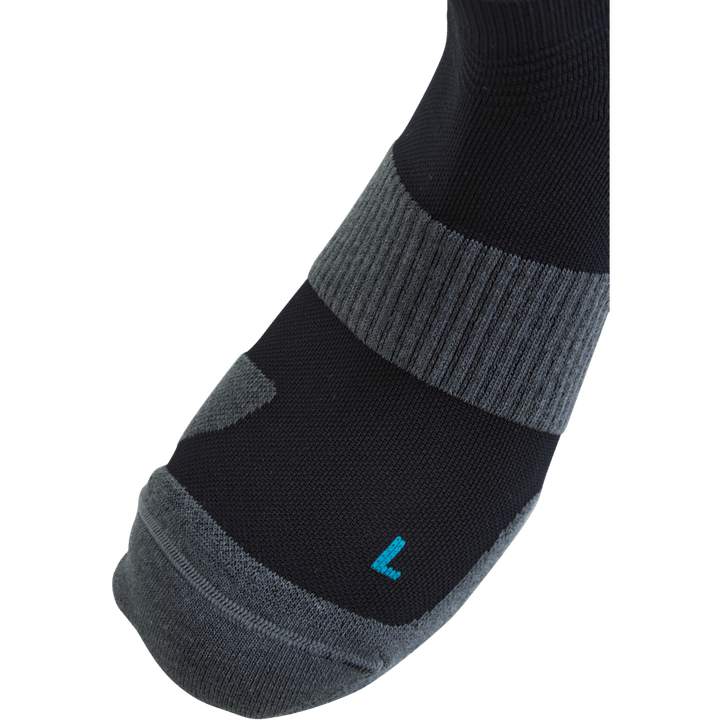 Technical Cushion Black