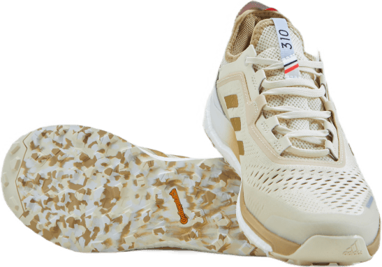 Terrex Agravic Flow Wonder White / Matte Gold / Crystal White