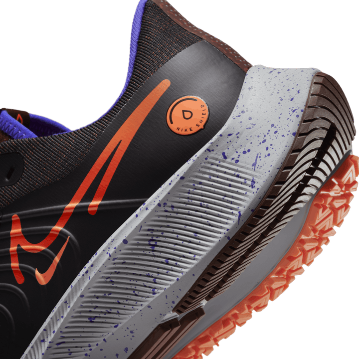 Air Zoom Pegasus 38 Shield Männer Schwarz/Orange-Total Orange-Bronze