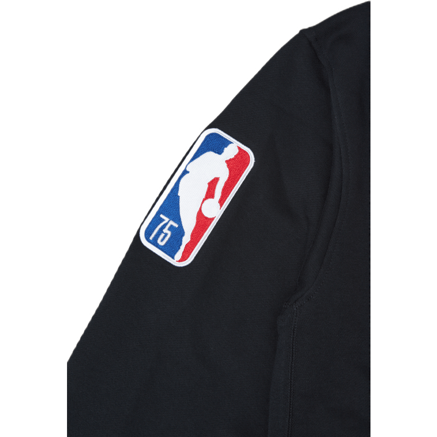 Bulls Courtside 75. meeskonna ülikool