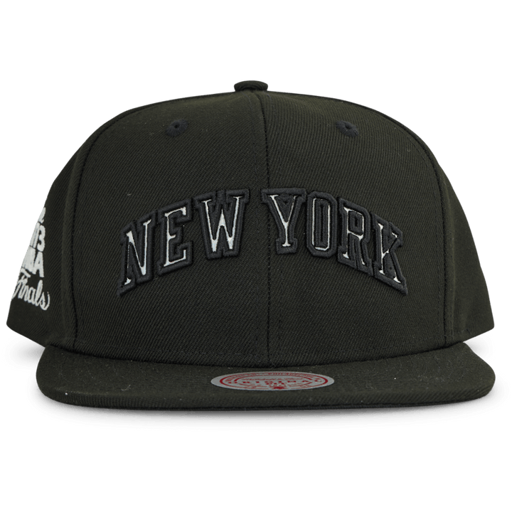 Knicks Iridescent Wordmark Snapback HWC