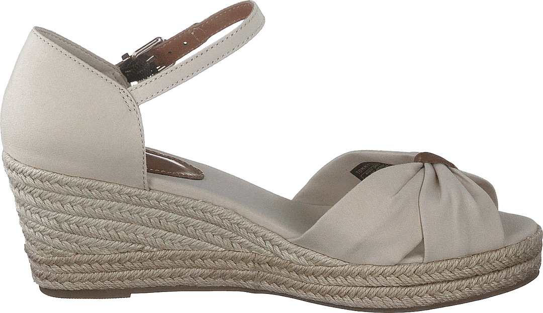 Základné otvorené topánky so stredným klinom Classic Beige