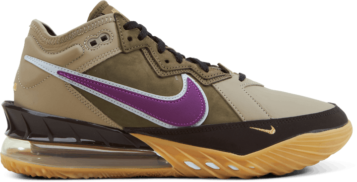 LeBron XVIII basso