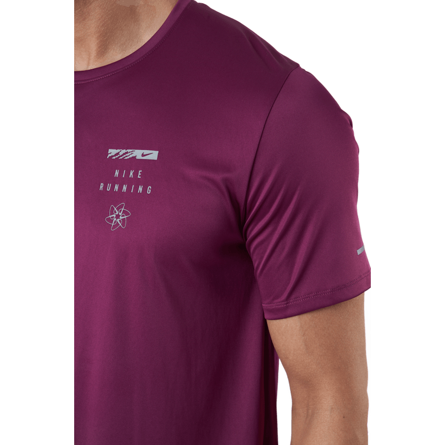 Nike Dri-fit Uv Run Division M Sangria/reflective Silv