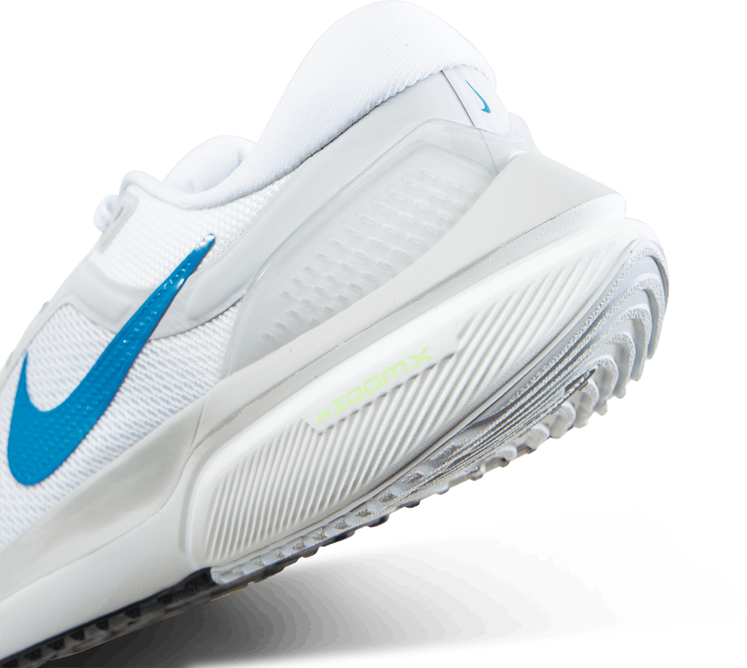Nike Air Zoom Vomero 16