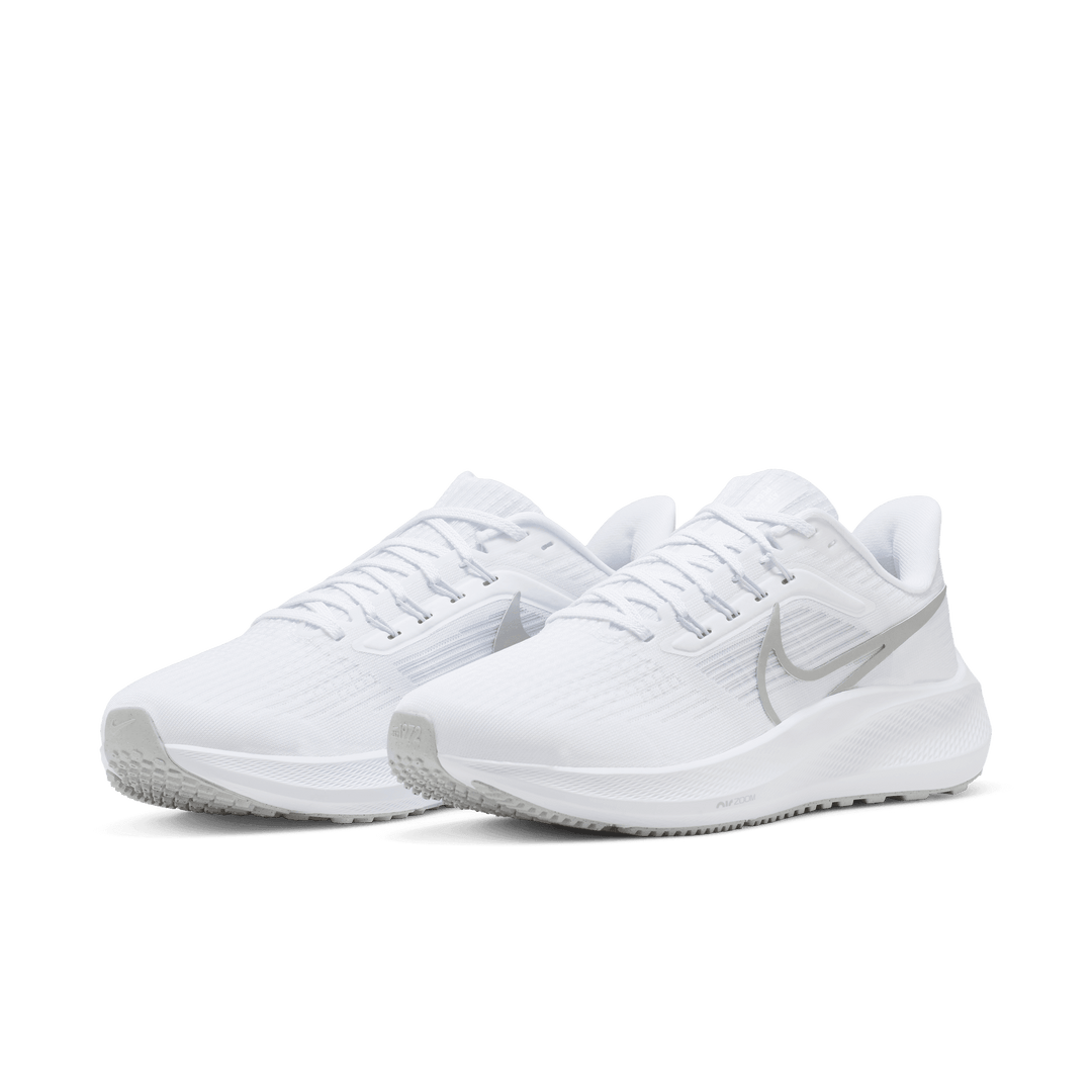 Air Zoom Pegasus 39 damskor för landsvägslöpning VIT/METALLISKT SILVER-PURE PLATINUM