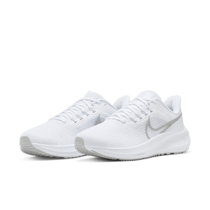 Air Zoom Pegasus 39 damskor för landsvägslöpning VIT/METALLISKT SILVER-PURE PLATINUM