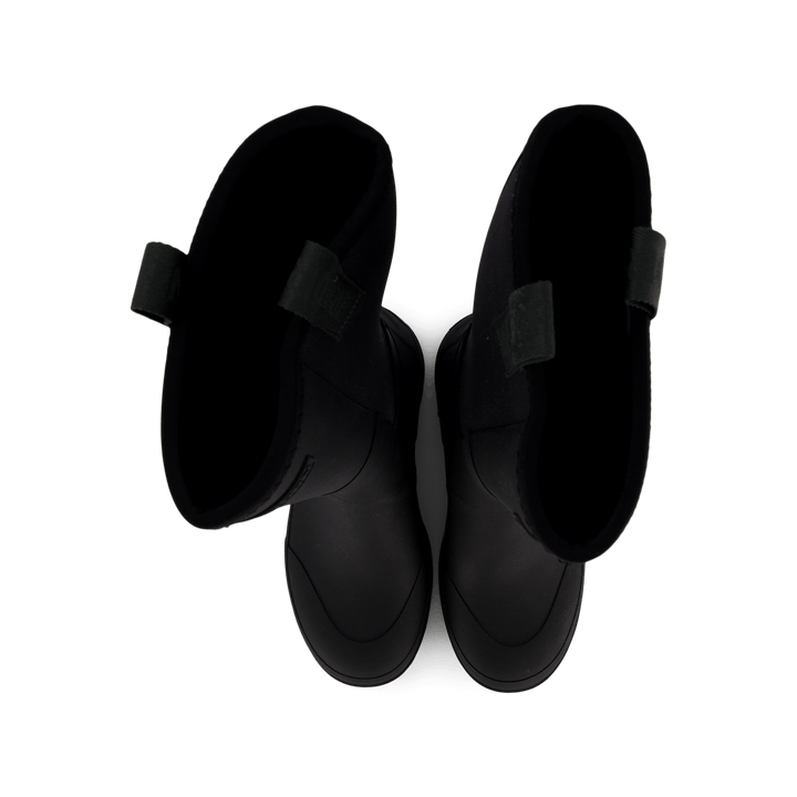 Bryum Black