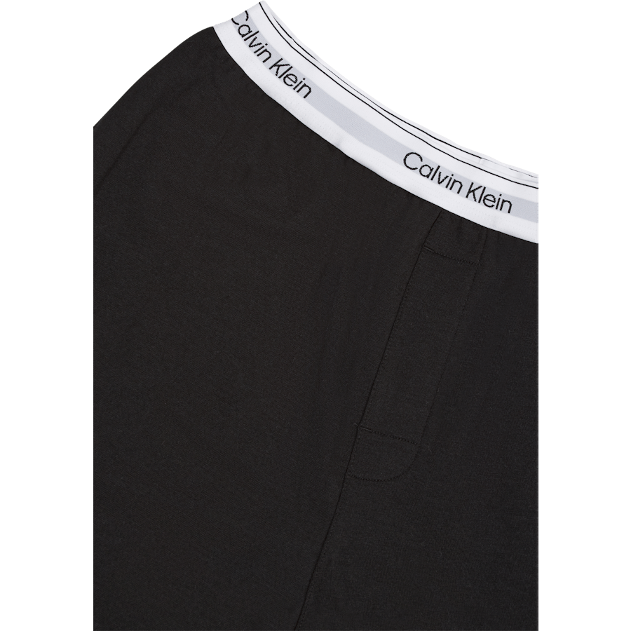 Sleep Short Black