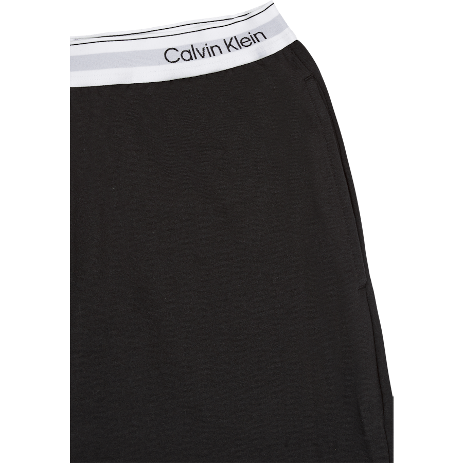Sleep Short Black