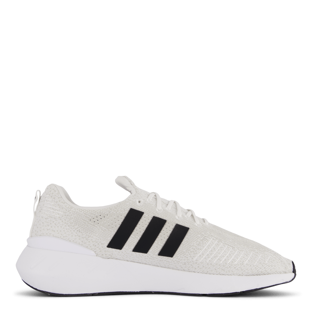 Swift Run 22 Footwear White / Core Black