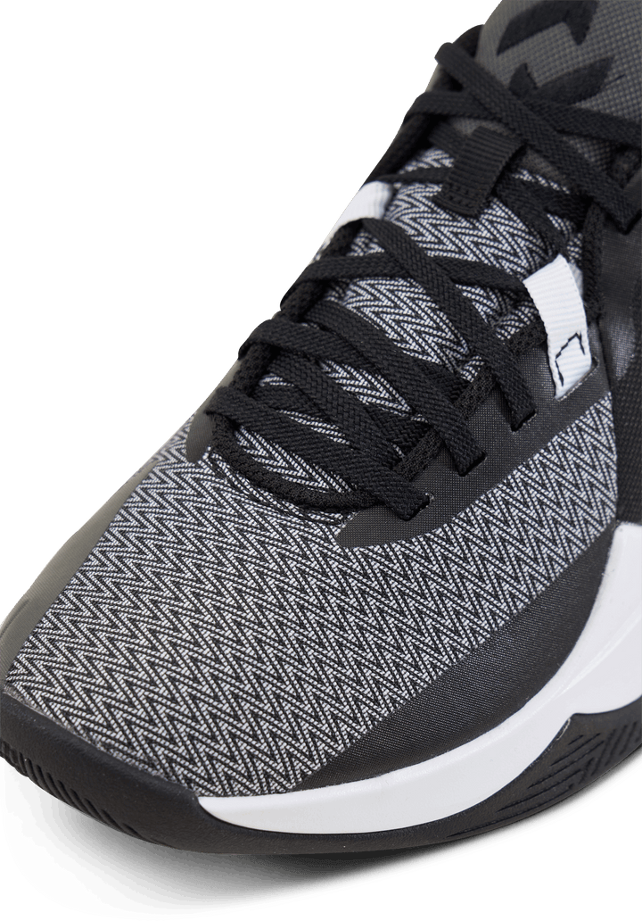 Nike Precision Vi