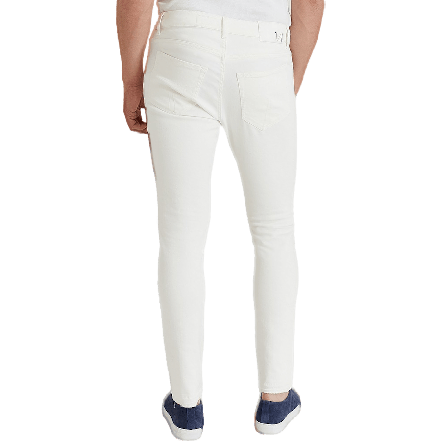 Evolve White