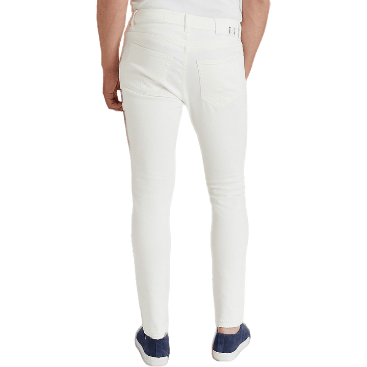 Evolve White