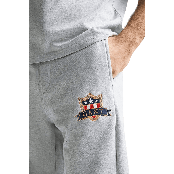 D1. Pantaloni Gant Banner Shield