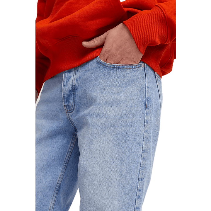 Relaxed Tapered Jeans