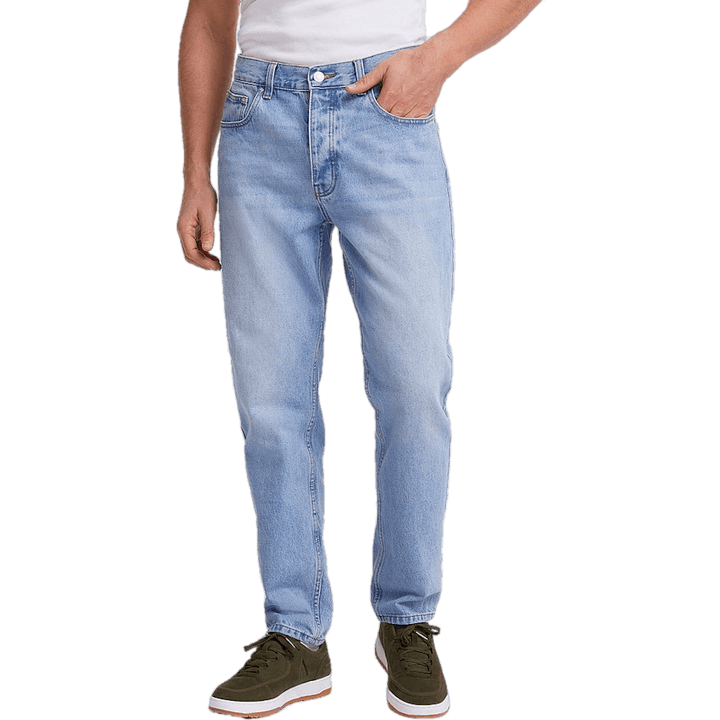Relaxed Tapered Jeans