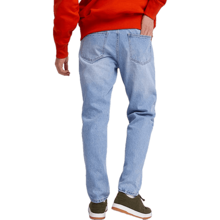 Relaxed Tapered Jeans