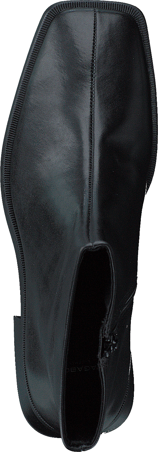 Blanca Black