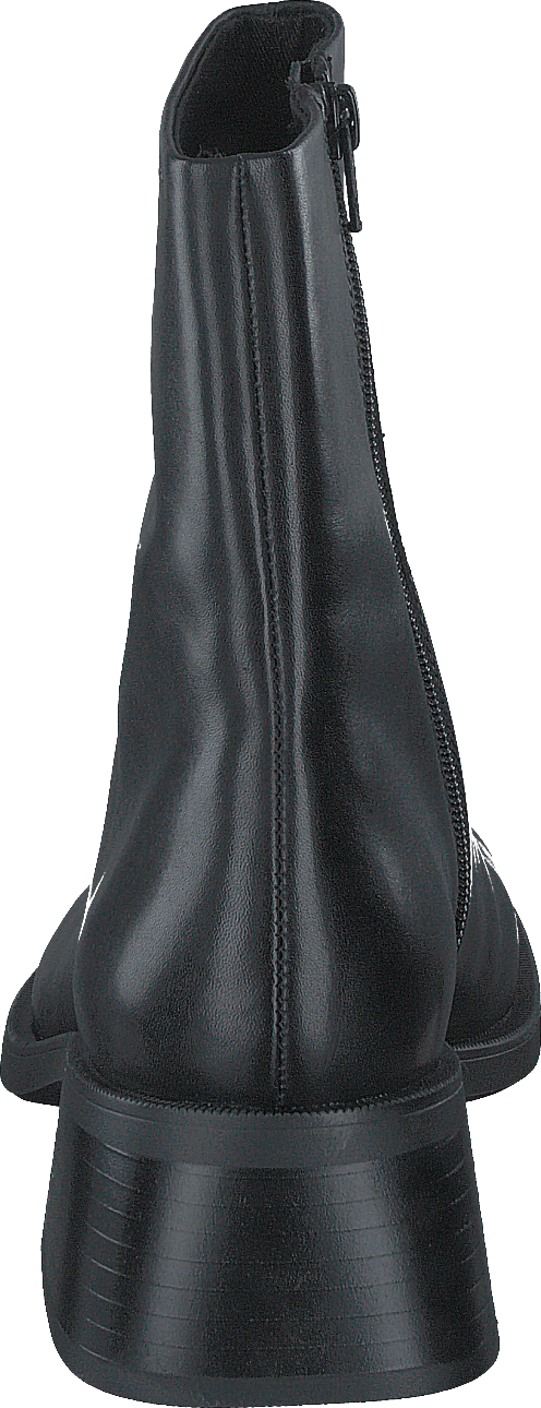 Blanca Black