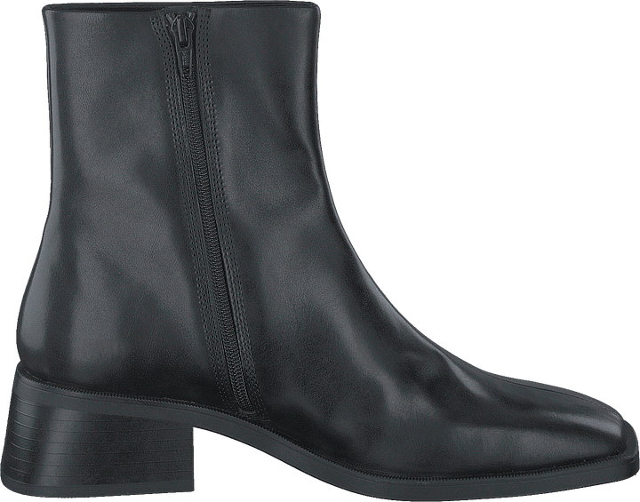 Blanca Black