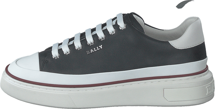 Maily Black/white