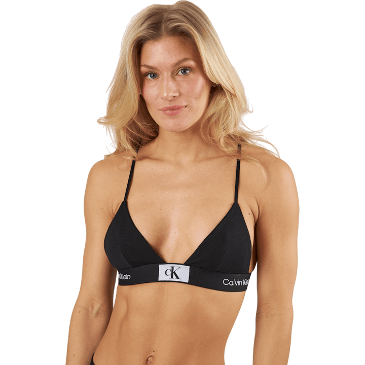 Unlined Triangle Black