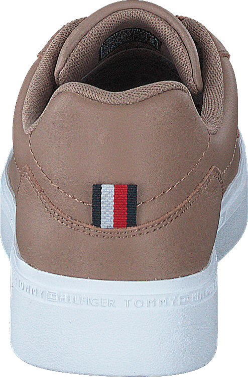 Th Court Sneaker Oat Milk