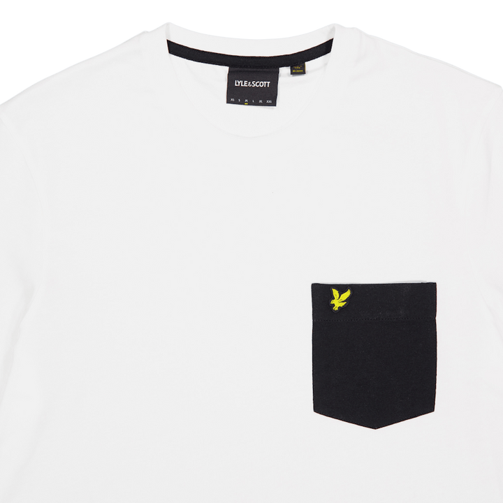 Lyle & Scott Contrast Pocket T-shirt W104