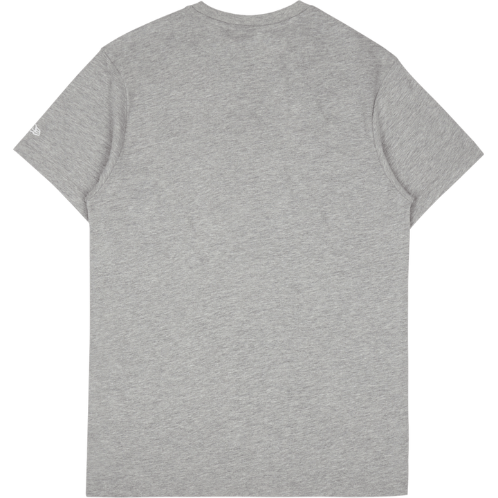 NE ESSENTIALS TEE NEWERA