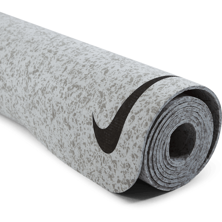 Nike Move Yoga Mat 4 Mm Lt Smoke Grey/black