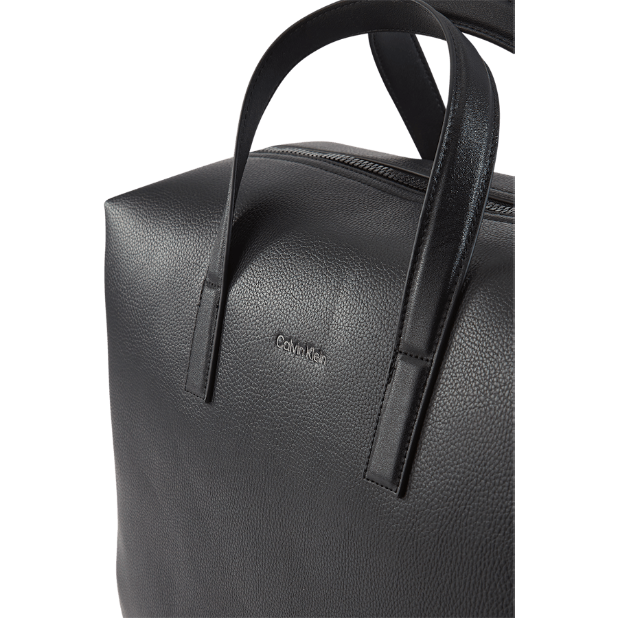 Calvin Klein Ck Must Weekender