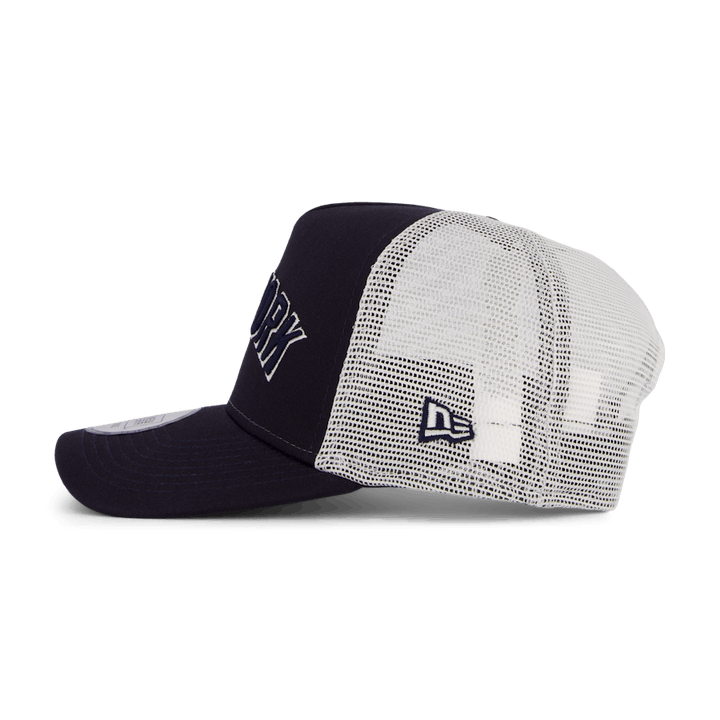 New Era Team Script Trucker Neyyan Nvywhi