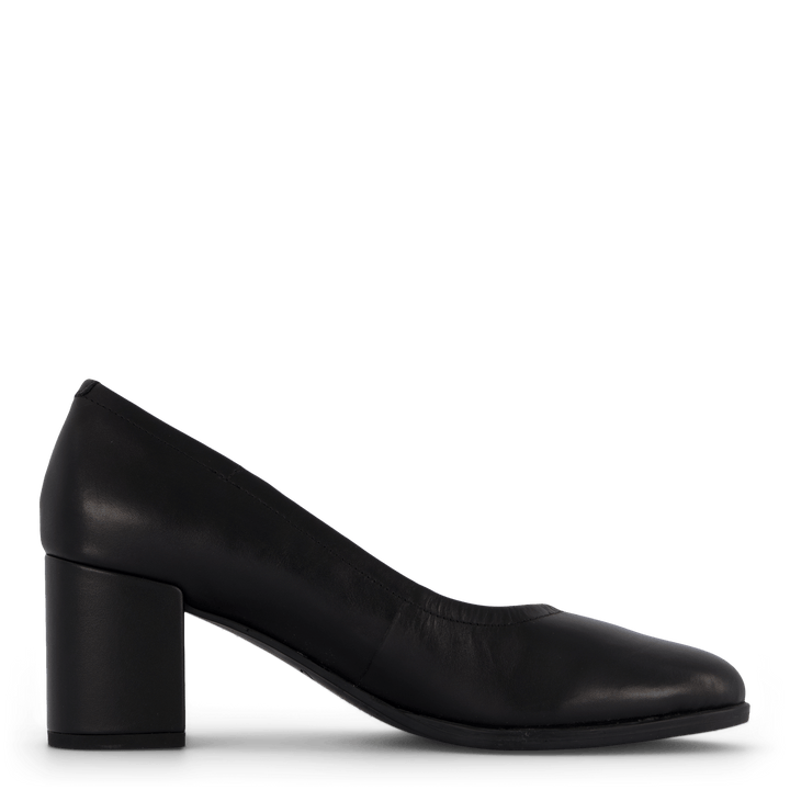 Freva55 Court Black Leather