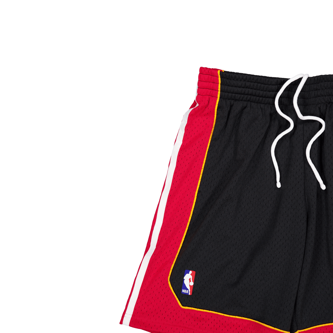 Šiluma Swingman šortai Black