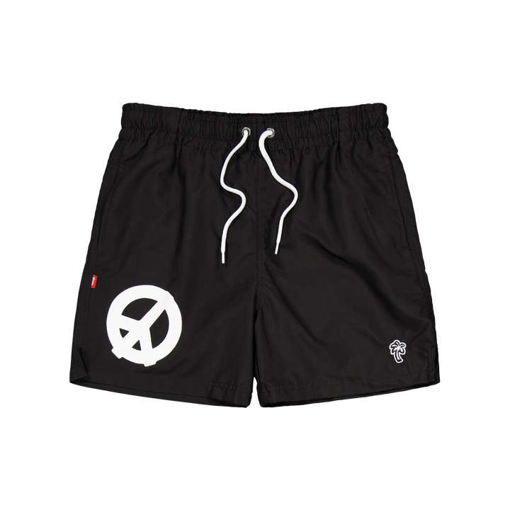 Cali Xx schwimmt schwarz
