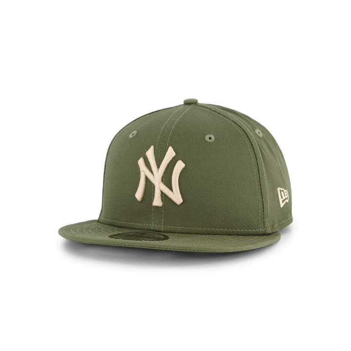 League Essential 9fifty New Yo Novstn