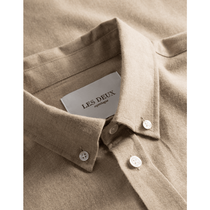 Desert Reg Hemd Dark Sand Melange