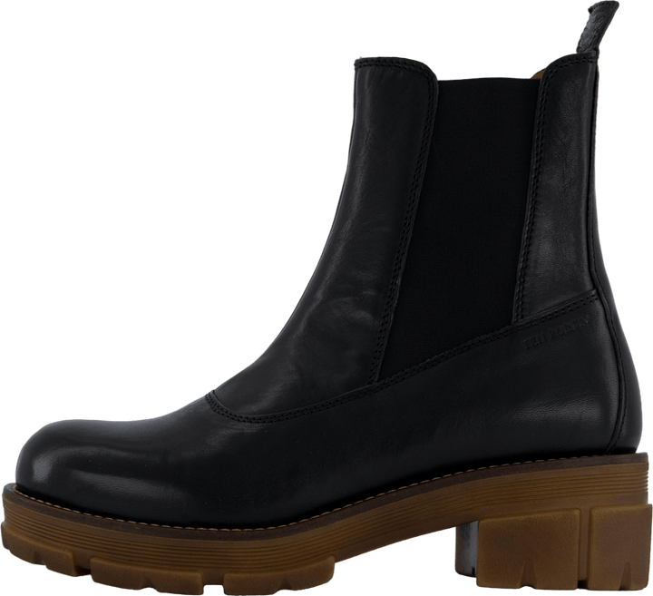 Cecilia 101 Black