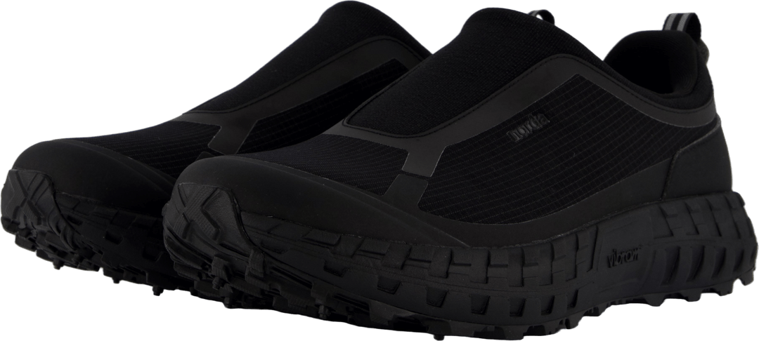 Norda 003 Pitch Black