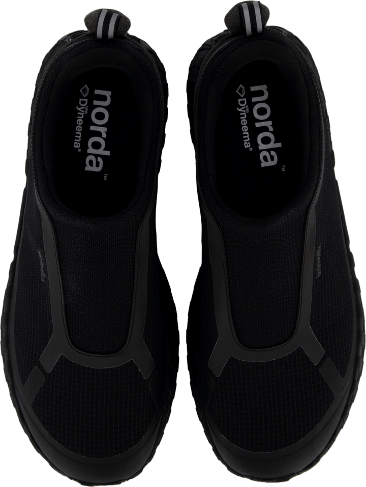 Norda 003 Pitch Black