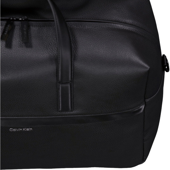Ck Must Weekender Beh Ck Black Pebble