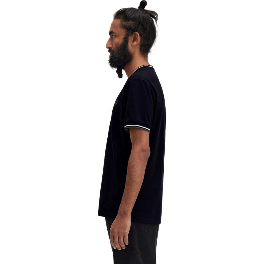 Twin Tipped T-shirt W54 Blk/ecru/laurel W Green