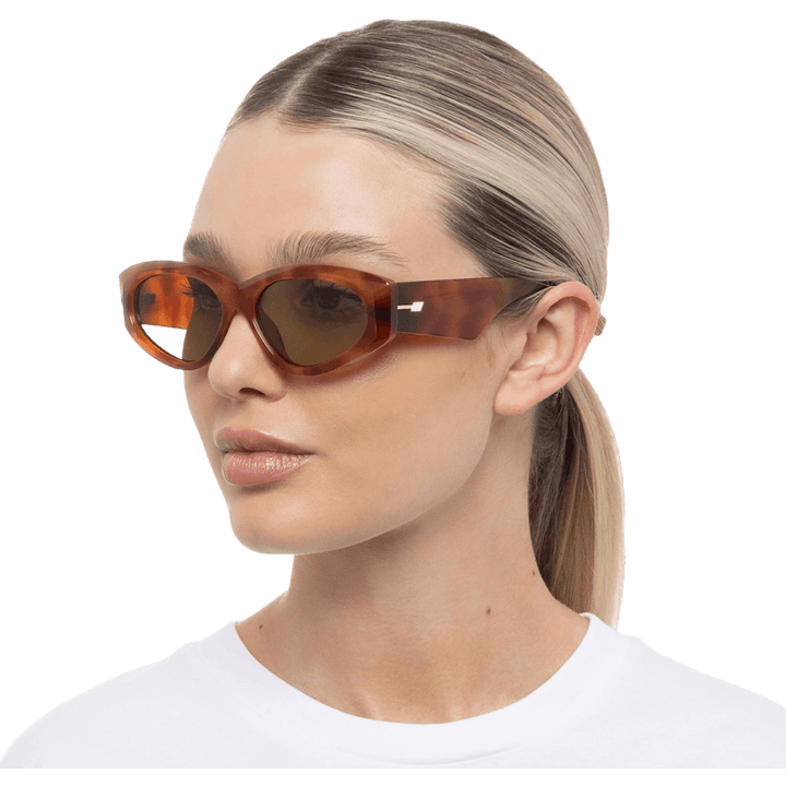 Under Wraps Vintage Tort