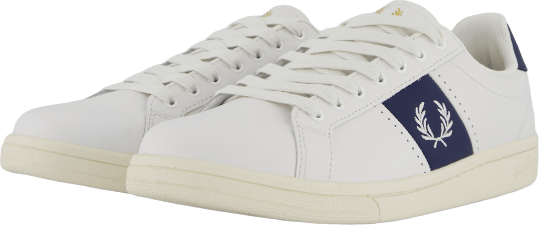 B721 Lthr Perf/branded Snow White