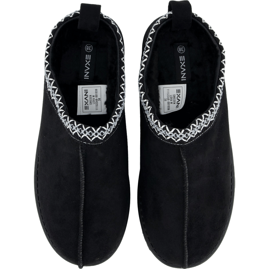 Lova W Black