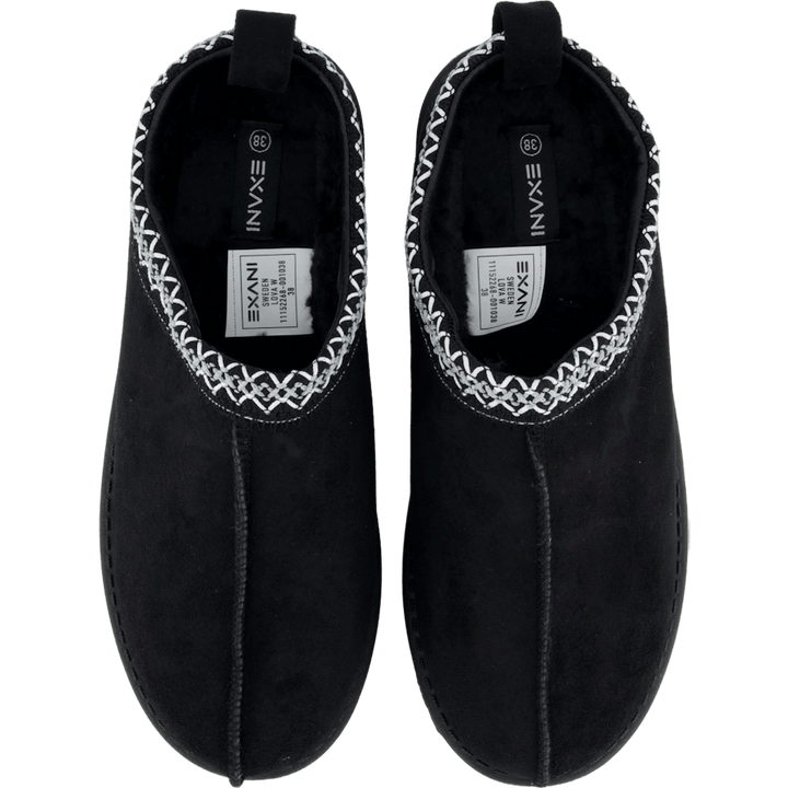 Lova W Black