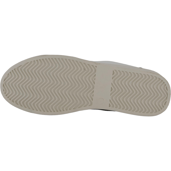 Cleo W Black