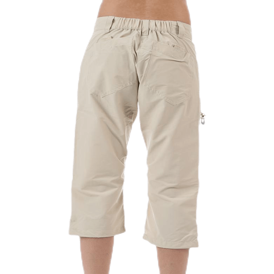 Ann Beige