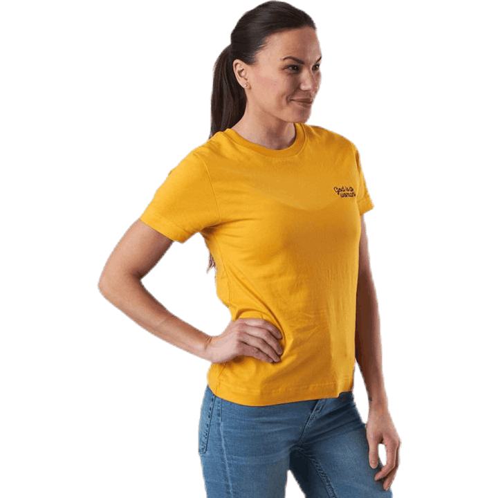 Mysen Dieu est une femme jaune